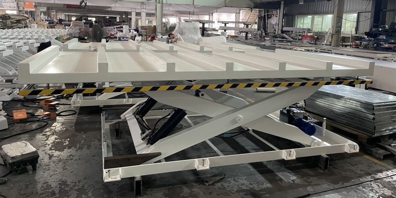 Hydraulický výťah so 6 pozíciami vidlice pre nábytok na panel: Riešenie prenosu materiálu na mieru